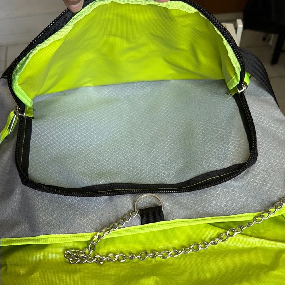 III parcel this messenger